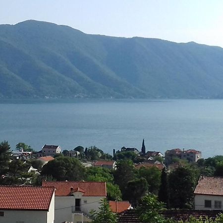 Hotel Sea View Risan Exterior foto